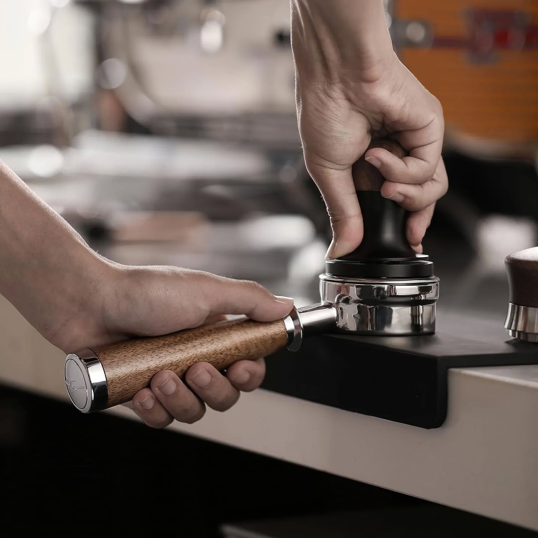 MHW-3BOMBER Walnut Bottomless Portafilter, E61 / La Marzocco