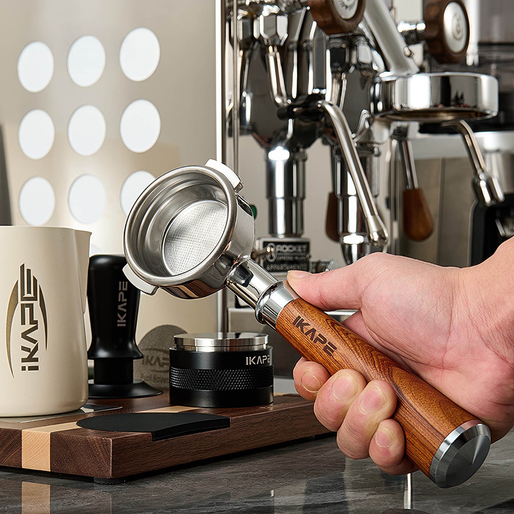Bottomless Portafilter, Solid Wood Handle