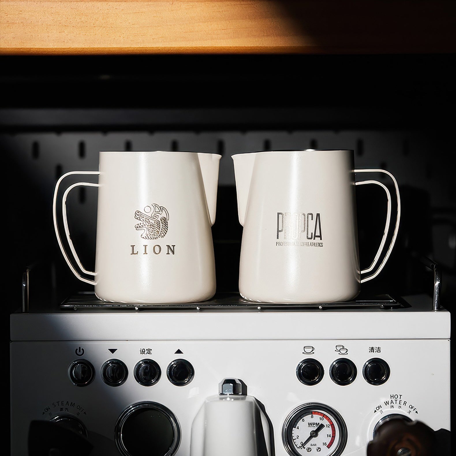 Double Wing Latte Art Pitcher